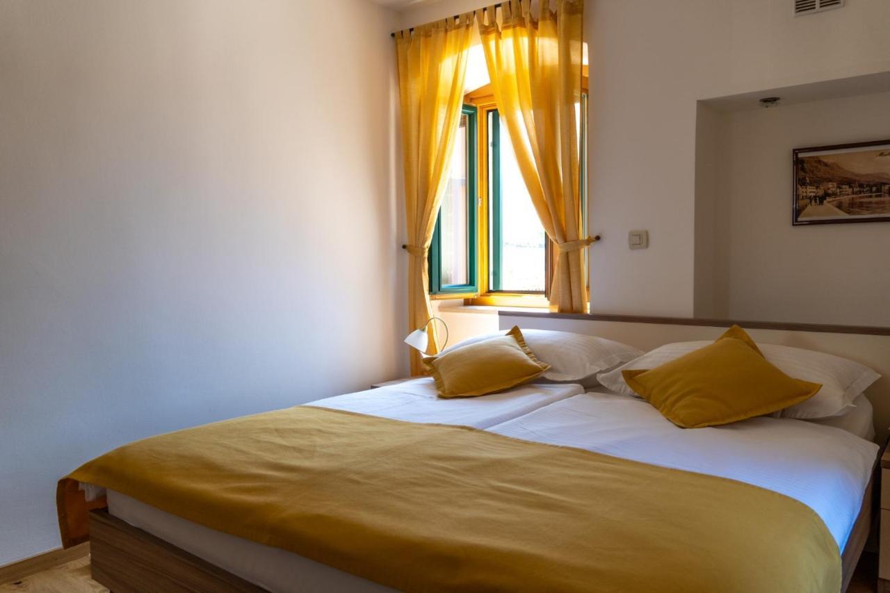 Apartments Linda Makarska Esterno foto